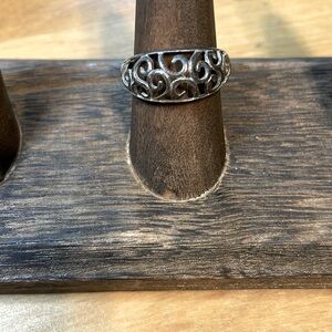 NV 925 Swirl Scroll Filigree 3D Dome
Band Ring